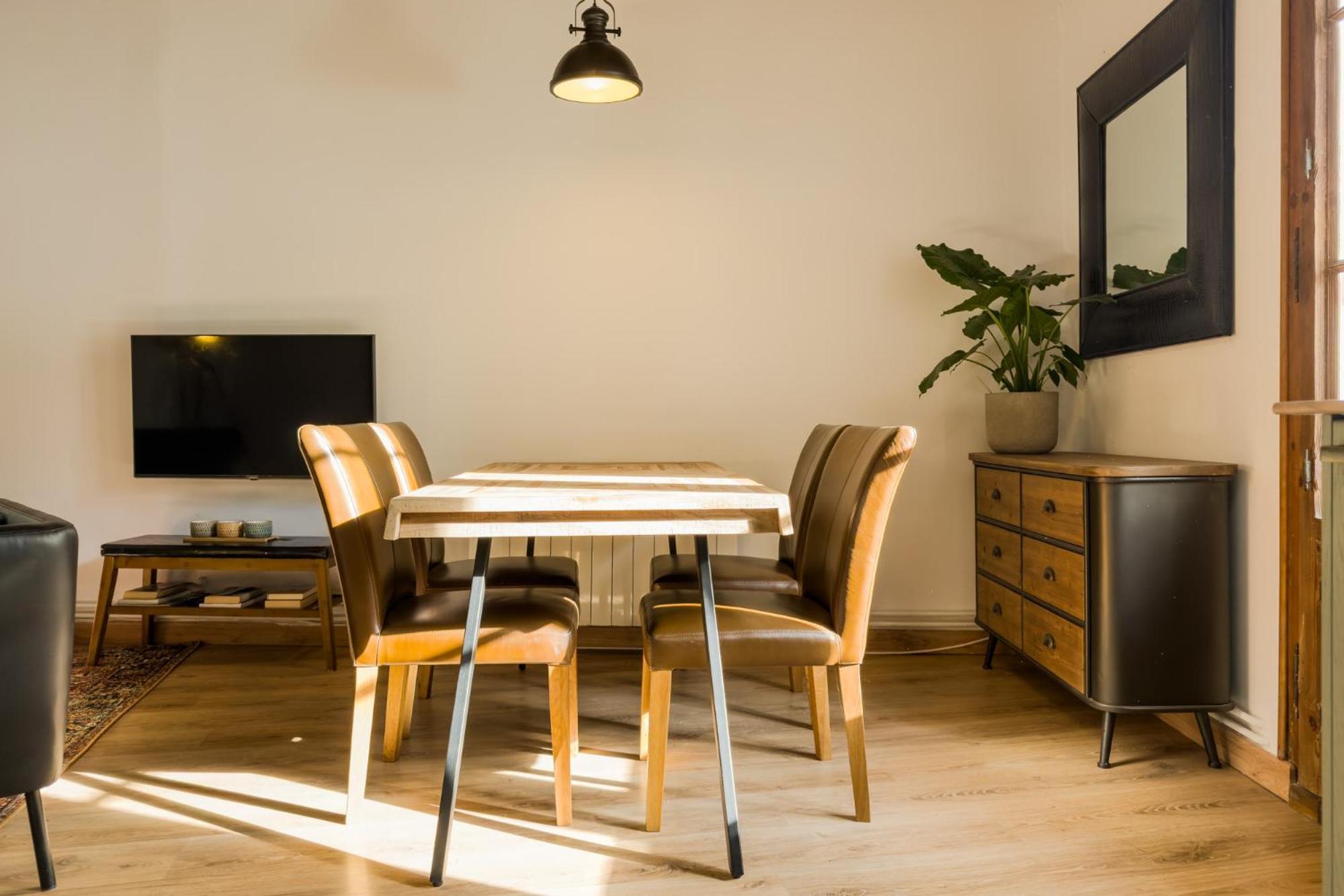 Magalhaes - Trad Flat In Poble Sec, Near Ramblas บาร์เซโลนา ภายนอก รูปภาพ