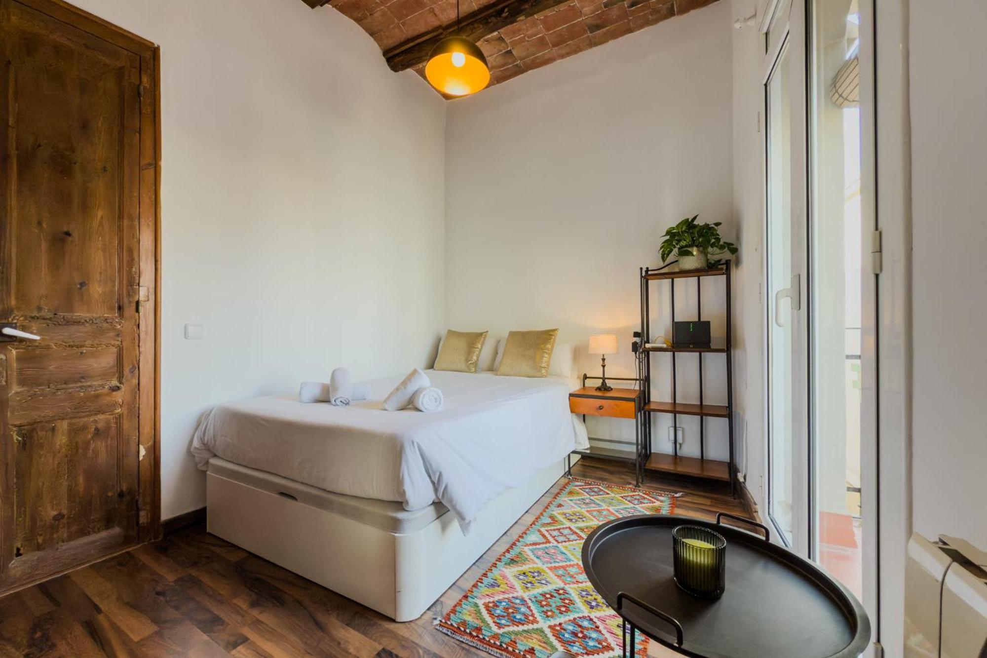 Magalhaes - Trad Flat In Poble Sec, Near Ramblas บาร์เซโลนา ภายนอก รูปภาพ