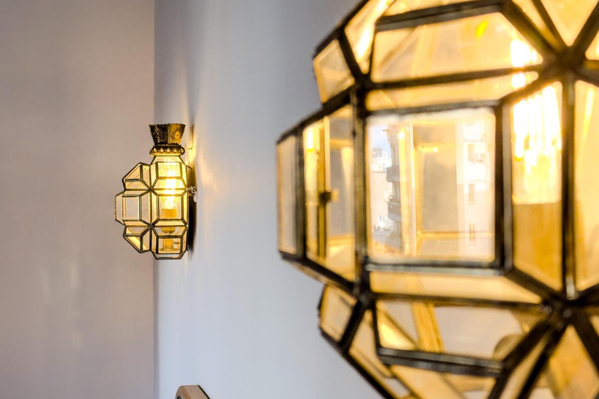 Magalhaes - Trad Flat In Poble Sec, Near Ramblas บาร์เซโลนา ภายนอก รูปภาพ