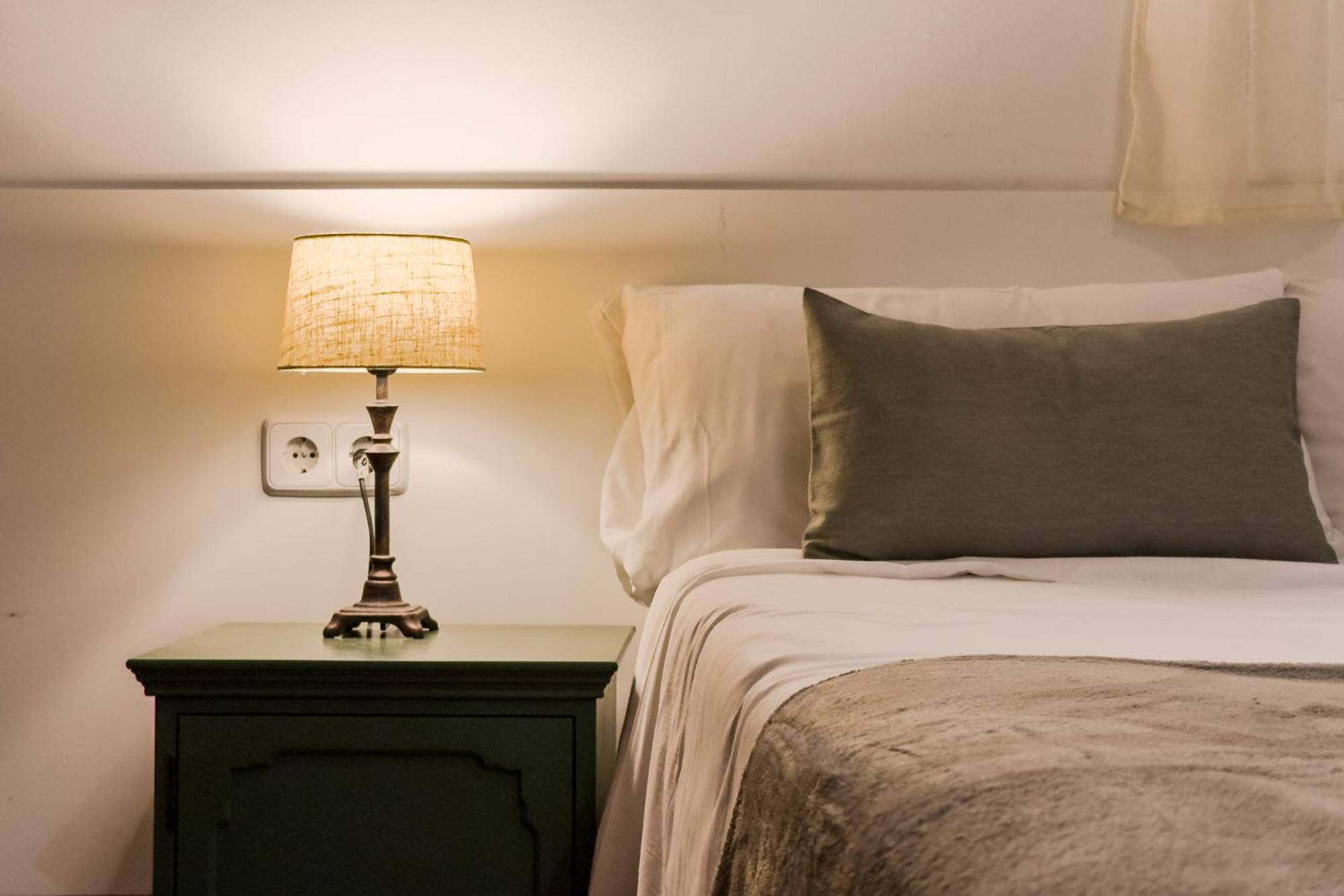 Magalhaes - Trad Flat In Poble Sec, Near Ramblas บาร์เซโลนา ภายนอก รูปภาพ