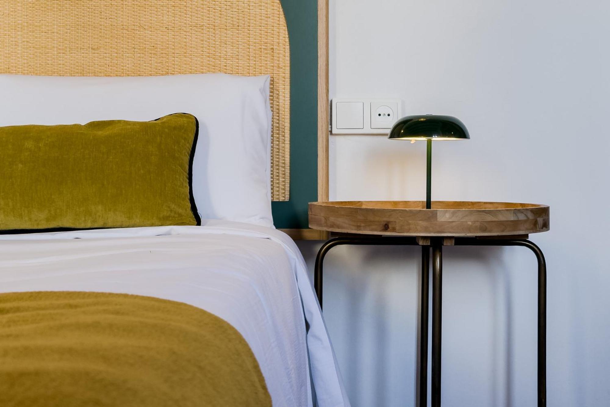 Magalhaes - Trad Flat In Poble Sec, Near Ramblas บาร์เซโลนา ภายนอก รูปภาพ